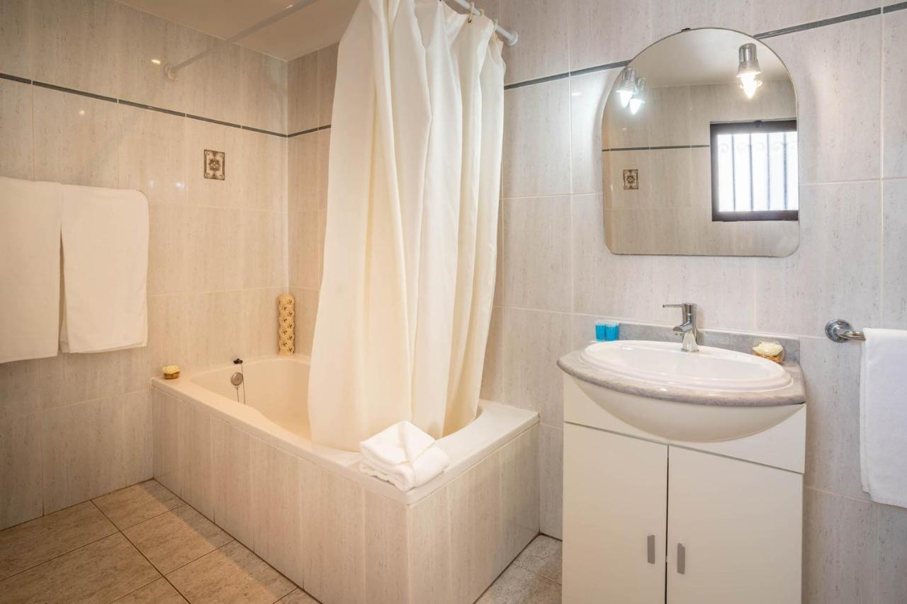Pateo Apartments (Adults Only) Albufeira Buitenkant foto